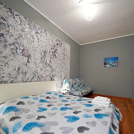 Florinda 3* Naples